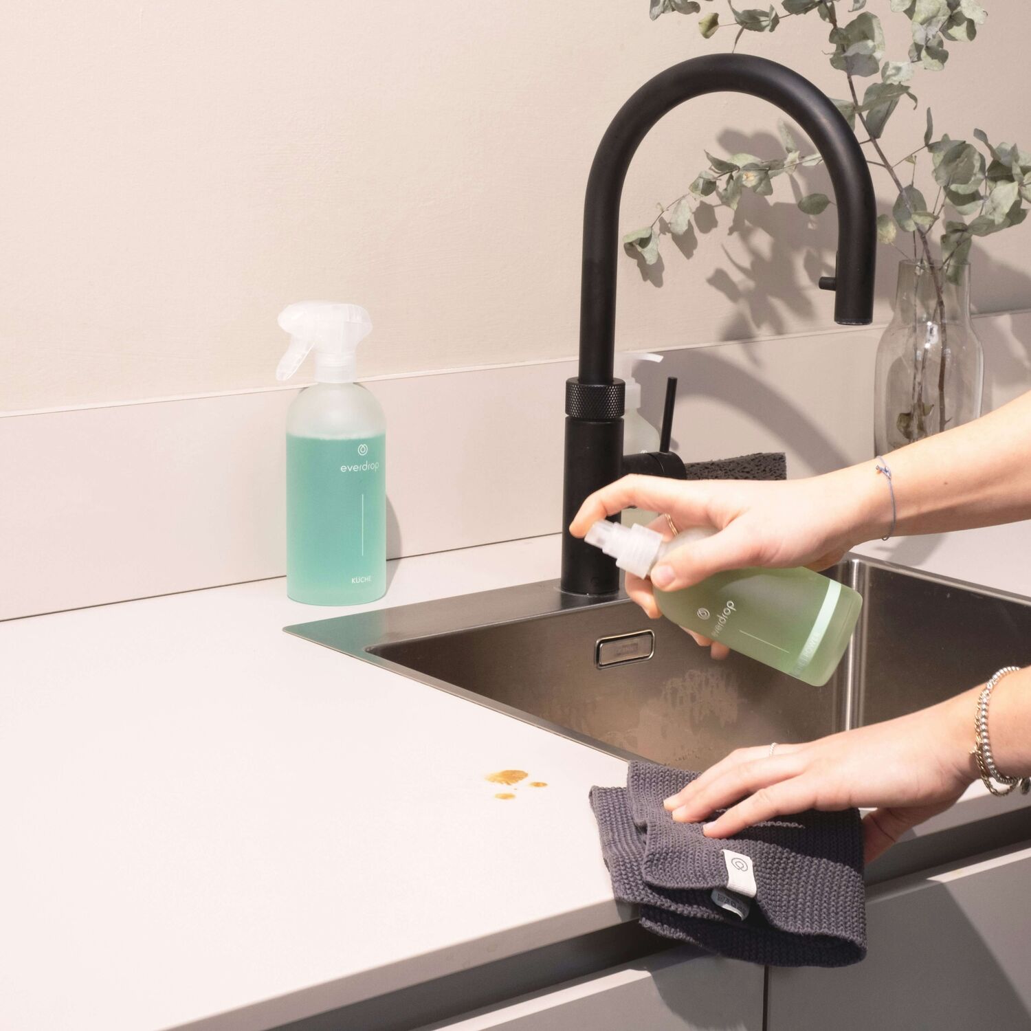 Everdrop gmbh Sq OMDO Qb3ws unsplash